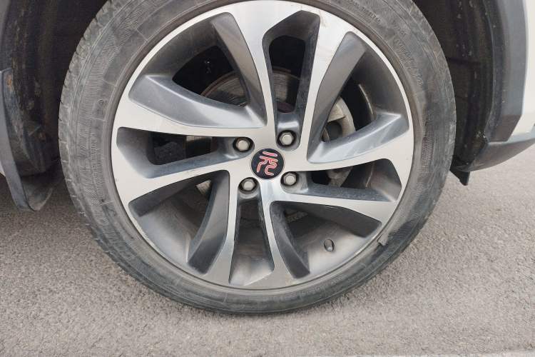 Used BYD Yuan 2016 1.5L Manual Comfort Model Right Front Wheel Hub