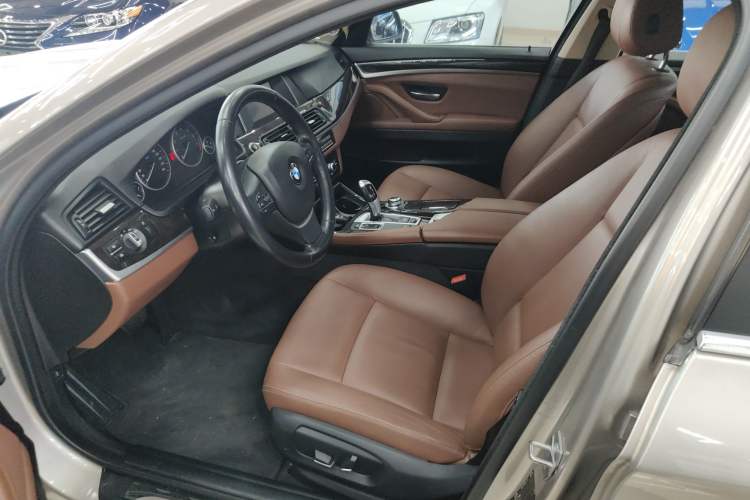 Used BMW 5 Series 2017 525Li Leading Model
