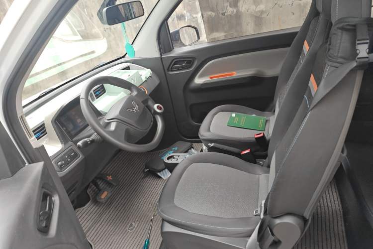 Used Wuling Hongguang MINIEV 2020 Enjoyment Model Lithium Iron Phosphate Left Front Seat
