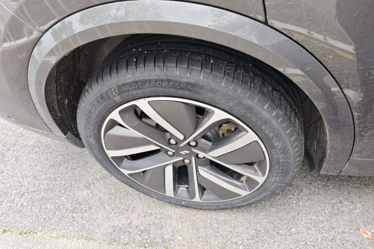 Used Li Auto L9 2022 Max model
