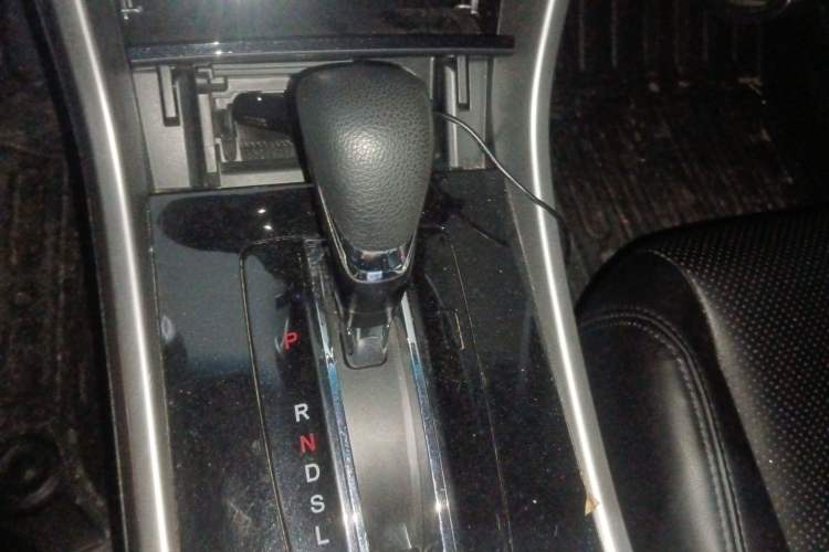 Used Honda Accord 2016 2.0L Comfort Edition Gear Lever