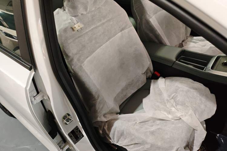 Used Roewe D6 2025 450km Deluxe Edition