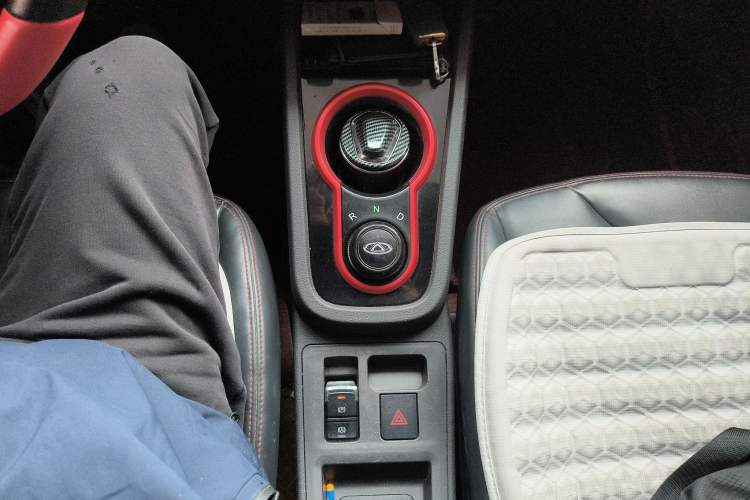 Used Chery Little Ant 2022 Restyled Version Sweet Pink Edition Half-Sugar Version 30.6 kWh 30 kW 301 km
