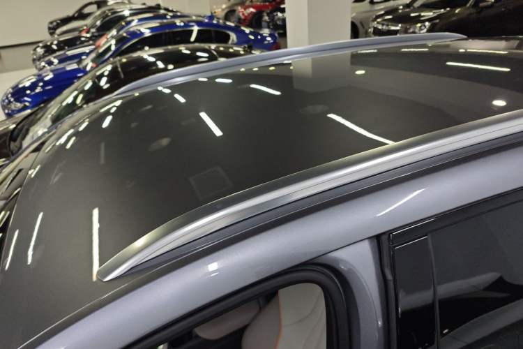 Used BYD Song Pro New Energy 2024 HONOR Edition DM-i 71KM Navigation Model Roof