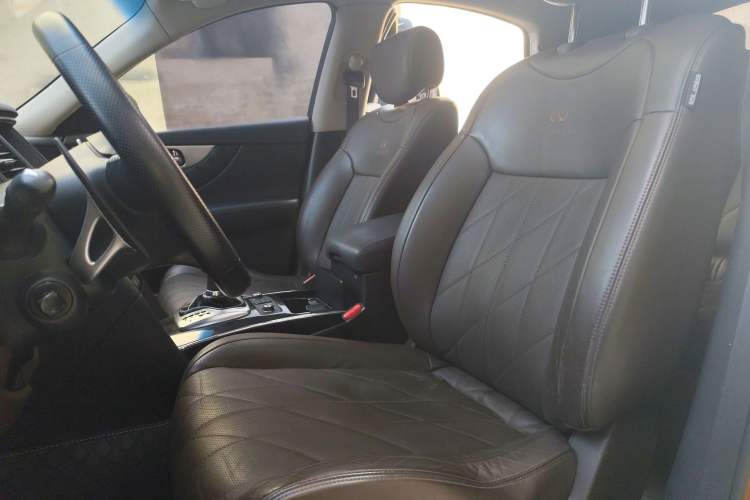 Used Infiniti FX 2013 FX37 Standard Upgrade Edition