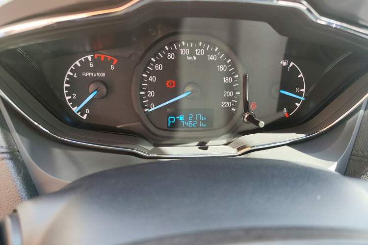 Used Ford Escort 2015 1.5L Automatic Fashion Model
