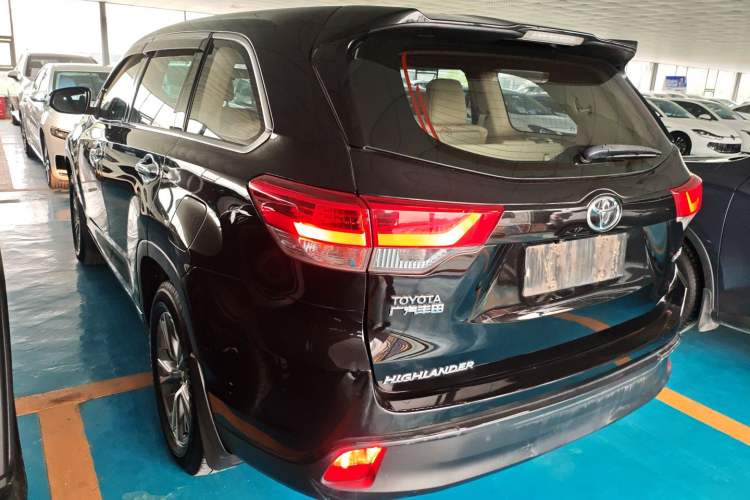 Used Toyota Highlander 2018 2.0T Two-Wheel Drive Elite Edition 7 Seats Emission Standard China V Exterior 2
