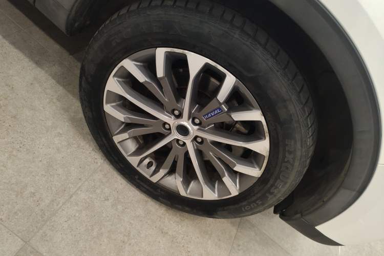 Used Haval H6 2017 Blue Label 1.5T Automatic Two-Wheel Drive ZhiShang Model Right Front Wheel Hub