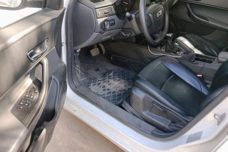 Used Qoros 3 2018 Sedan 1.6L Automatic Leading Model