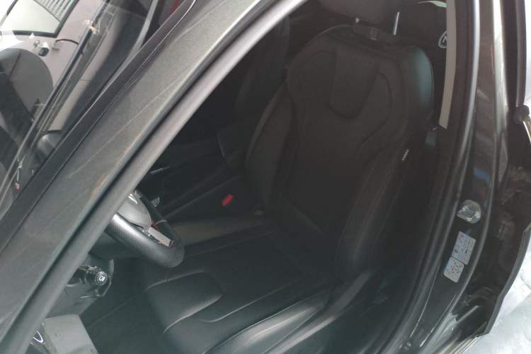 Used Hyundai Elantra 2023 1.5L CVT LUX Prestige Edition