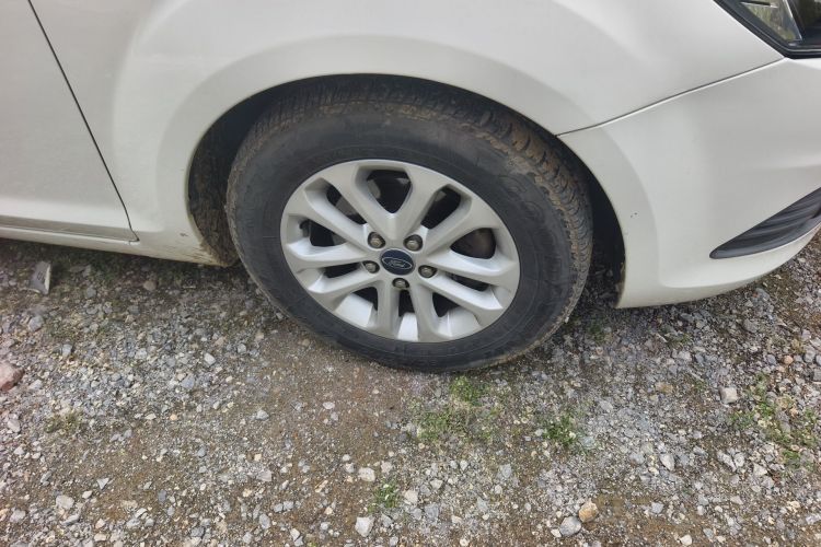 Used Ford Focus 2013 Hatchback Classic 1.8L Manual Base Model Right Front Wheel Hub