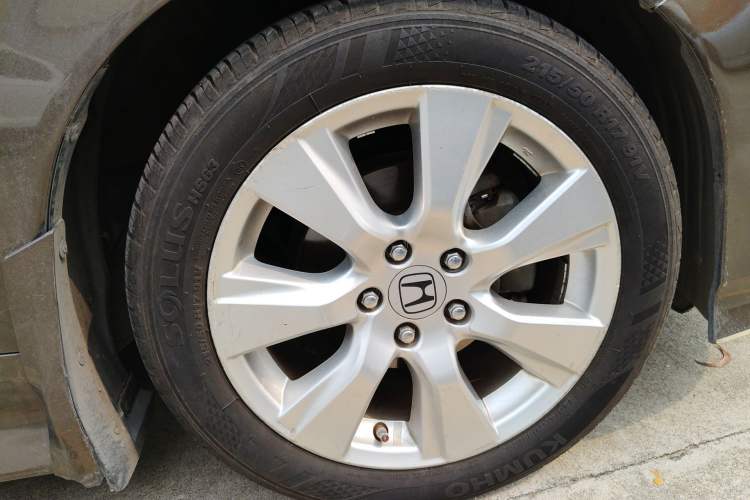 Used Honda Jade 2014 1.8L CVT Luxury Edition 5 seats Right Front Wheel Hub