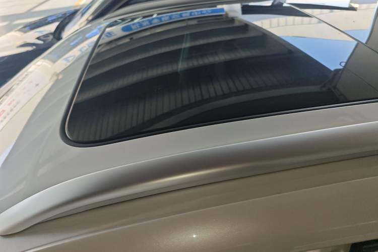 Used Roewe D5X DMH 2024 135 Tech Edition