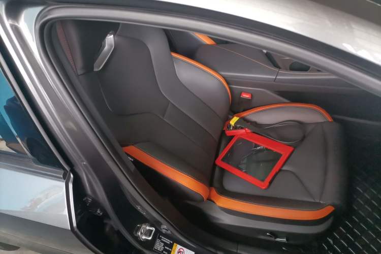 Used CHANGAN UNI-V 2023 1.5T Prestige Model
