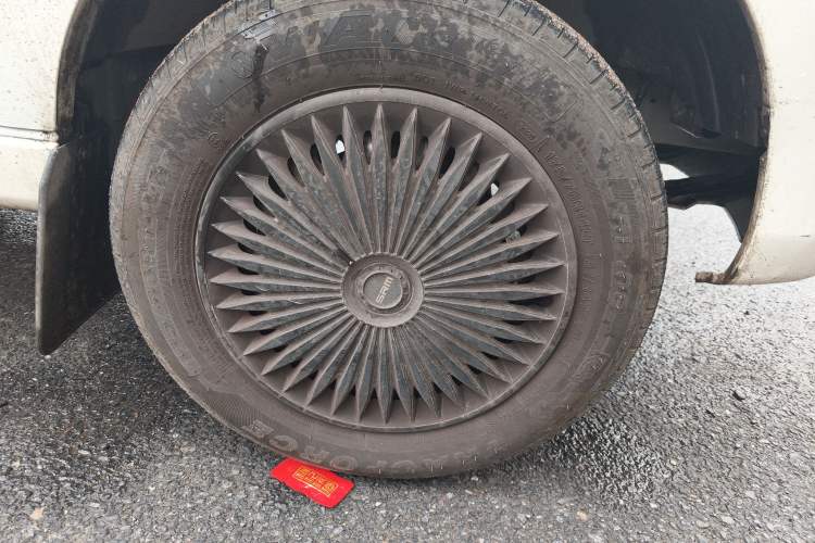 Used SRM Haoyun 2025 Launch Edition Farady 42.3 kWh 305 km 6 seats Right Front Wheel Hub