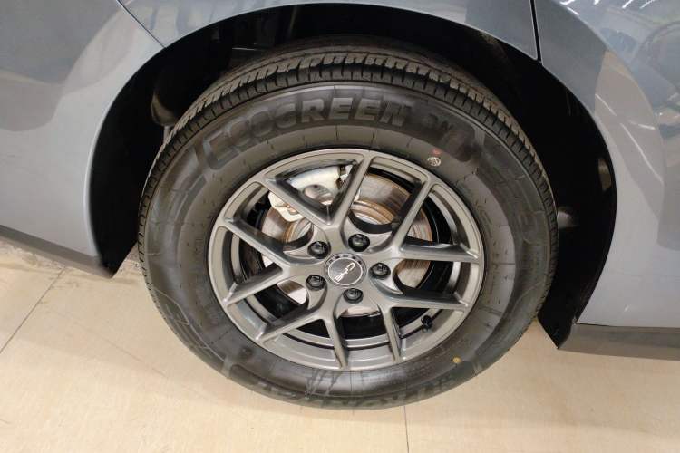 Used BYD Seal 06 New Energy 2025 DM-i Smart Drive 80KM Luxury Model Right Rear Wheel Hub