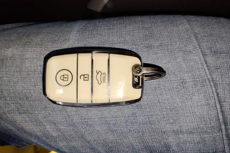 Used Kia kx1 Stonic 2021 1.4L CVT Fun & Sunroof Model
