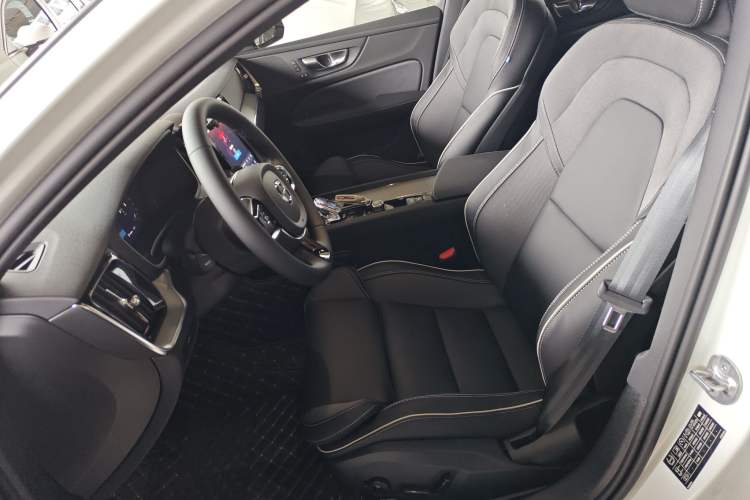 Used Volvo S60 2026 Model B4 Zhiyuan Sport Edition Left Front Seat