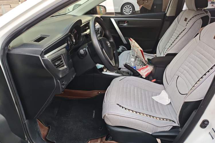 Used Toyota Corolla 2014 1.6L CVT GL Left Front Seat