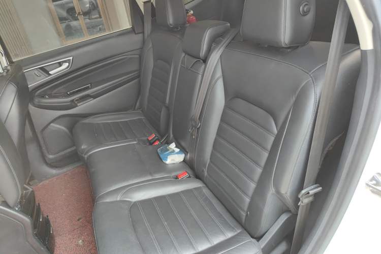 Used Ford Edge 2015 2.0T GTDi 4x4 High-Grade Model
