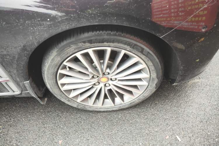 Used Hongqi H9 2020 2.0T Smart Connect Flagship Edition Right Front Wheel Hub