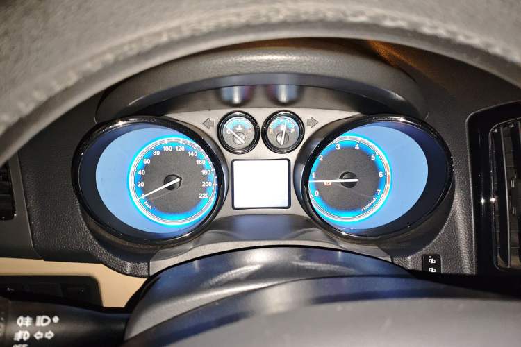 Used Chery E3 2013 1.5L Manual ZhiShang Model
