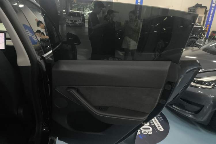 Used Tesla Model Y 2021 Long-Range All-Wheel-Drive Version