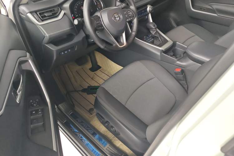 Used Toyota RAV4 2020 2.0L CVT 4x4 Trend Edition