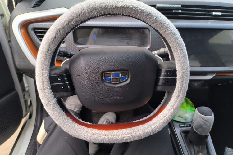 Used Geely Auto Vision X1 2017 1.3L Automatic Fun Edition