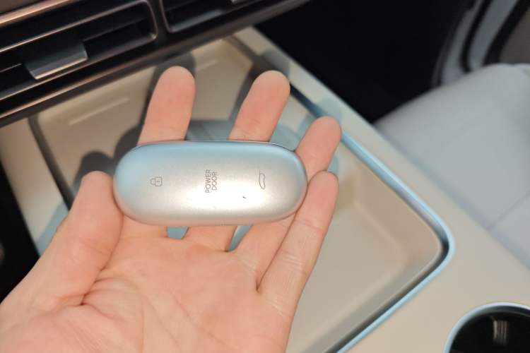 Used Li Auto MEGA 2024 Ultra Model