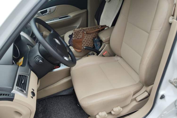 Used Buick Excelle 2013 1.5L Automatic Classic Model
