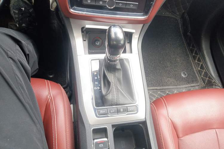 Used Roewe RX5 2016 30T Four-Wheel Drive Automatic Internet Smart Luxury Edition