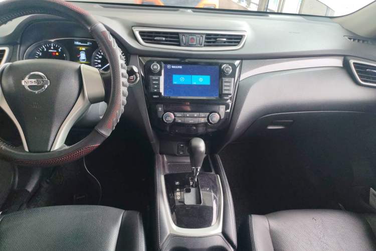 Used Nissan X-Trail 2014 2.5L CVT Leading Edition 4WD Audio And AC Panel
