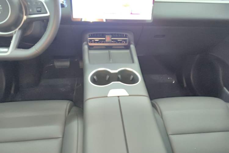 Used Landian E5 PLUS 2026 Model, 165km Long-Range First-Adoption Edition, 7-seater