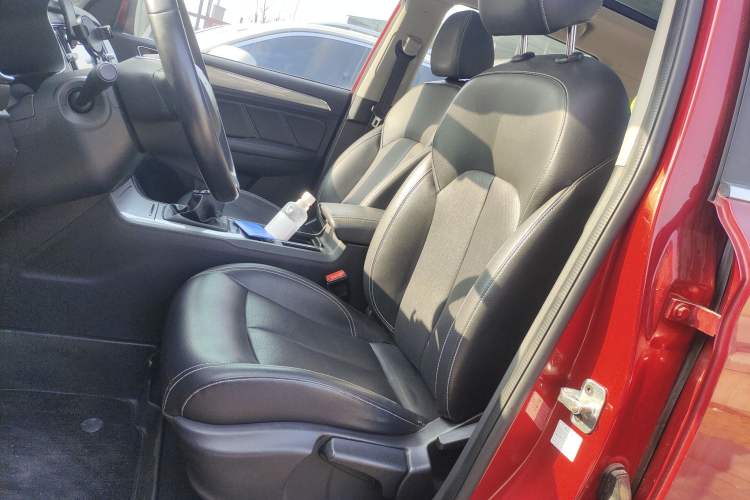 Used Roewe RX5 2016 20T Two-Wheel Drive Manual Flagship Edition
