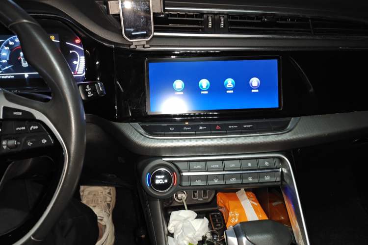 Used Dongfeng Aeolus AX7 2020 1.6T Automatic AI Pioneer Model China VI Standard
