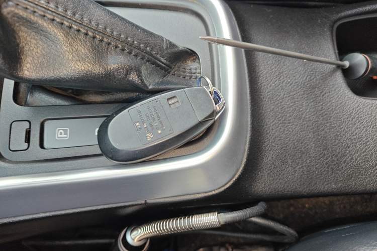 Used Suzuki S-Cross 2014 1.6L CVT Two-Wheel Drive Elite Version
