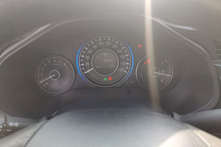 Used Honda Crider 2015 1.8L automatic luxury edition
