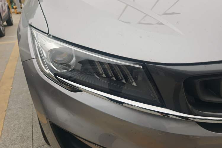 Used Geely Auto Jiajie 2021 1.8TD DCT Luxury Model Right Front Headlight