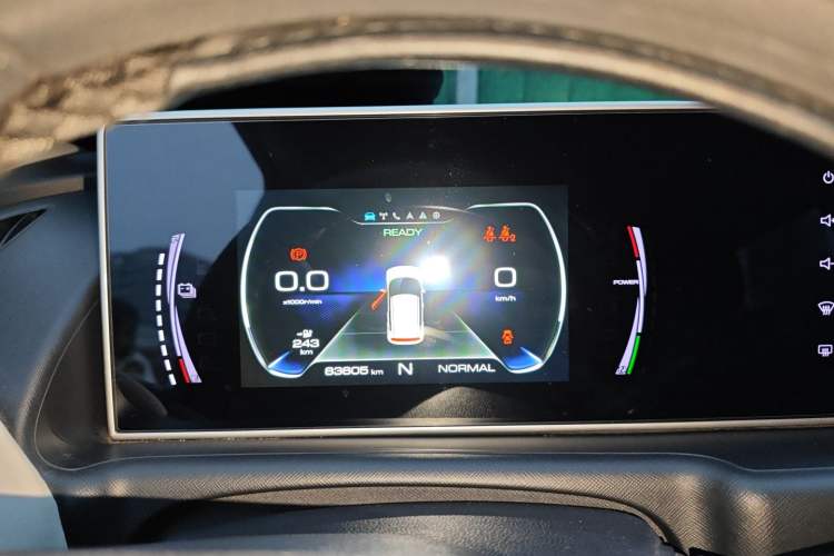 Used ORA White Cat 2022 Upgraded Model 305km Range Luxury Version Lithium-Ion Battery