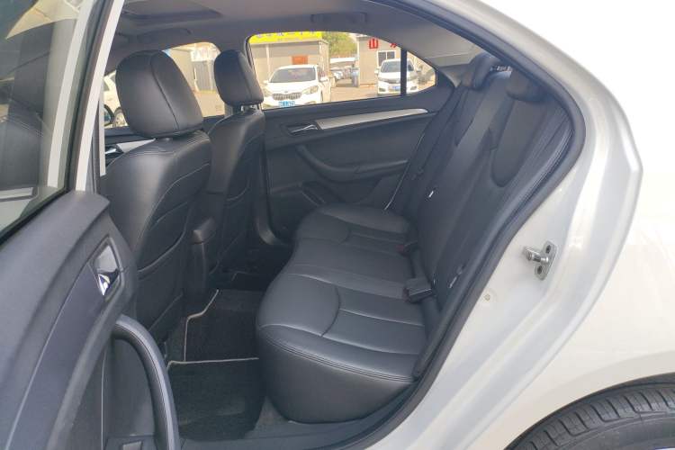 Used Roewe 360 2018 PLUS 1.5L Automatic Luxury Edition Left Rear Seat