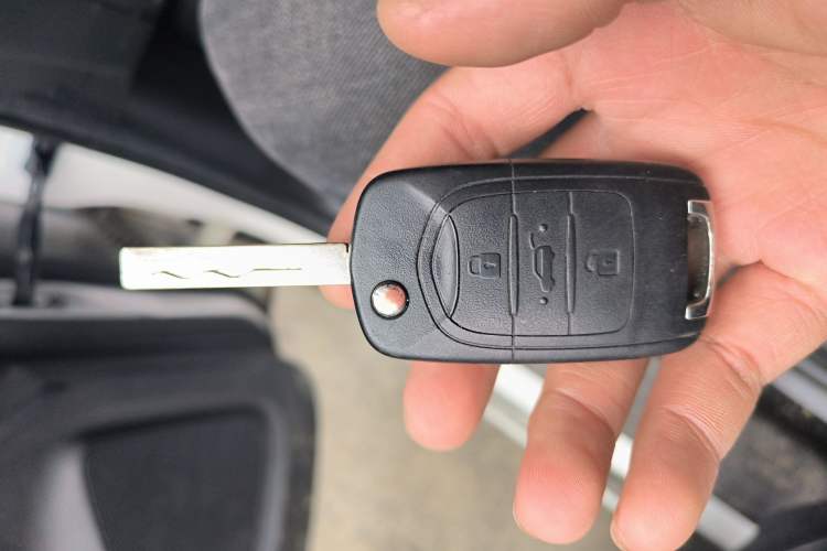 Used Baojun 730 2019 1.5L Manual Fashion Model 7-seater National V Vehicle Key