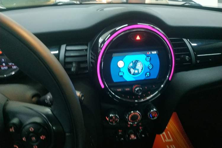 Used MINI 2019 1.5T ONE PLUS Audio And AC Panel