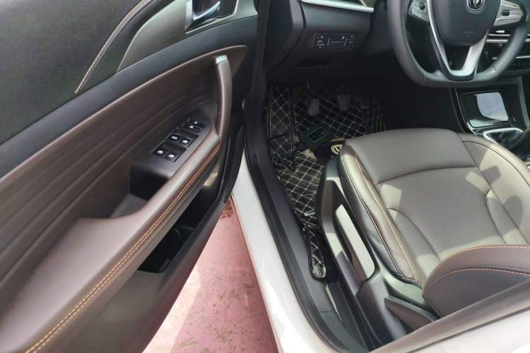 Used CHANGAN CS35PLUS 2019 1.6L Manual E-Link Upgrade Edition Driver Seat