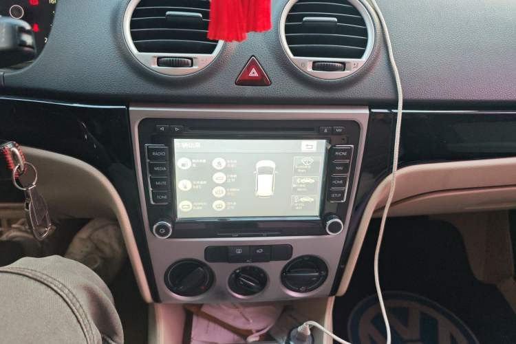 Used Volkswagen Lavida 2013 Classic 1.6L Manual Fashion Edition
