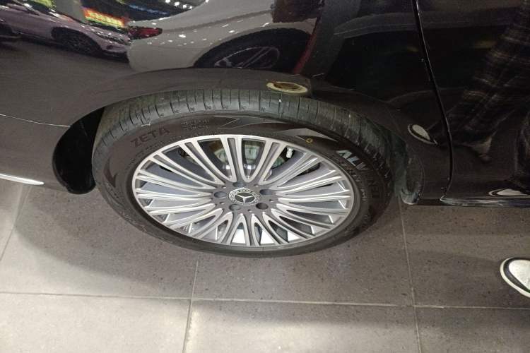 Used Mercedes-Benz E-Class 2020 E 300 L Stylish Model Right Rear Wheel Hub