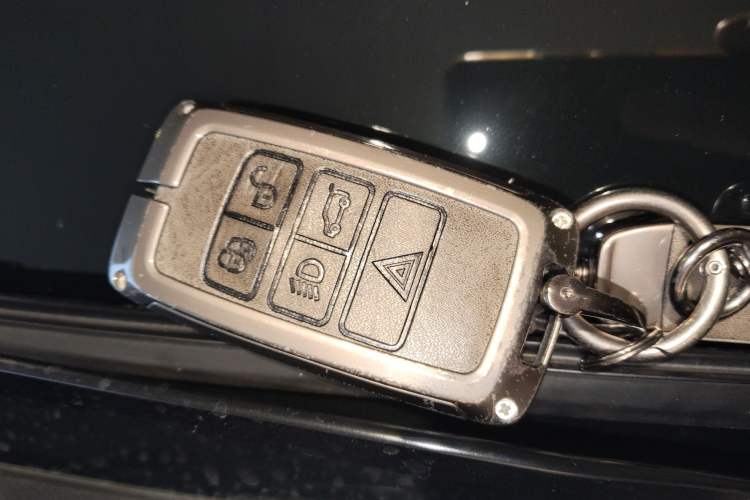 Used Land Rover Range Rover Evoque 2022 Facelifted Aurora L 249 PS R-Dynamic Luxury Edition