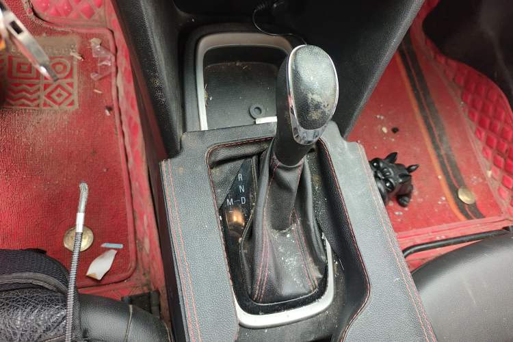 Used Chevrolet Monza 2020 Light Hybrid RS 330T Automatic Comfort Edition Gear Lever