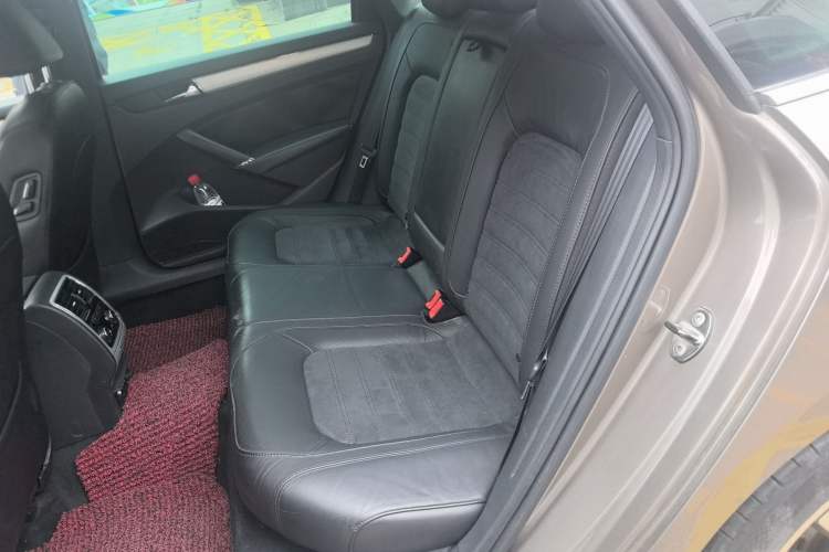 Used Volkswagen Passat 2011 2.0 TSI DSG Ultimate Edition