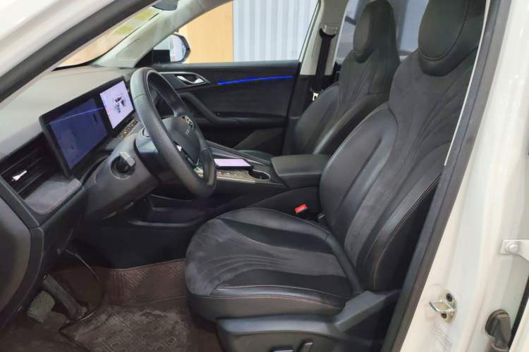 Used Roewe D5X DMH 2024 135 Tech Edition